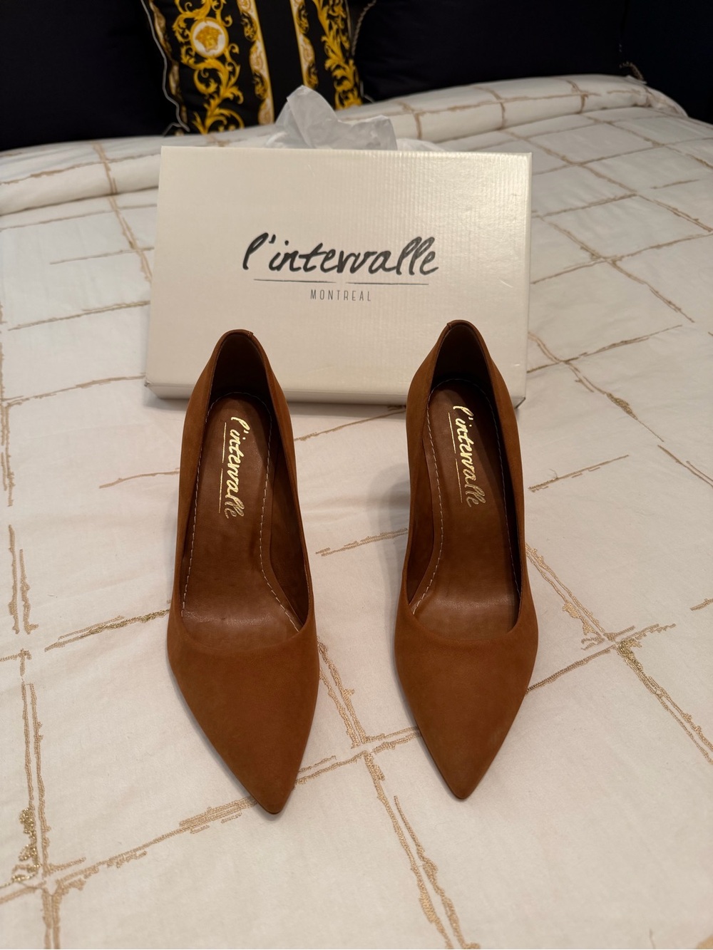 L'INTERVALLE Tan Pointed-Toe Suede Pumps